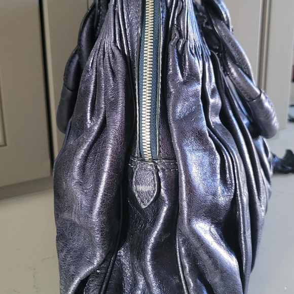 Isabella Fiore Elegant Tassel Metallic Blue Women's Bag 13X14X4 - Picture 4 of 8